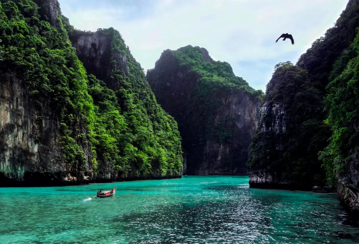 where to stay in koh phi phi first time