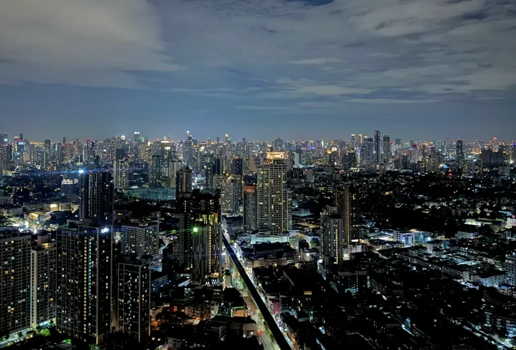 sukhumvit vs siam